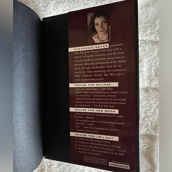 Breaking Dawn Twilight Series Novel - Picture 4 of 5